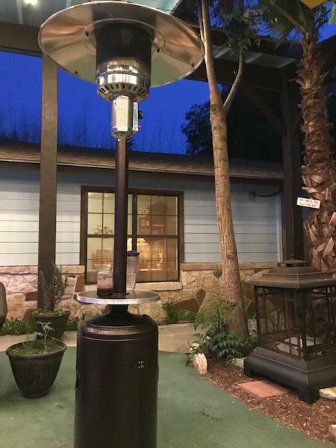 Square Inn Wimberley Exterior foto